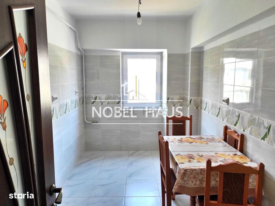 Apartament 3 camere, decomandat, etajul 3, Zona Gura Leului — fotografia 1