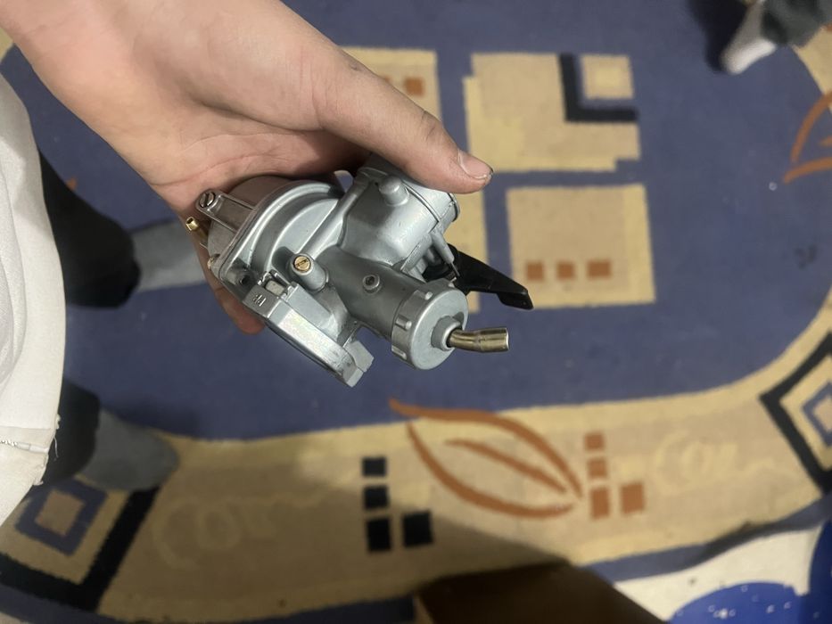 Продам карбюротор 5000тг