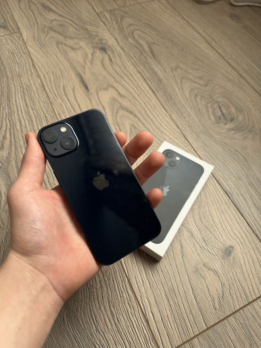 Продам айфон 13 акб 87