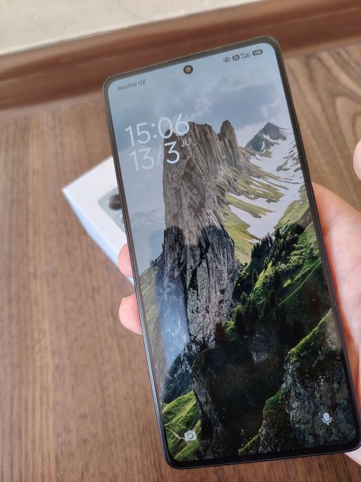 Redmi Note 13 pro xolati yangidek xotirasi 512 GB.