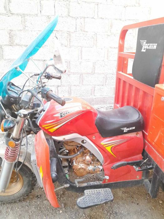 Мотоцик  срочно сотилади