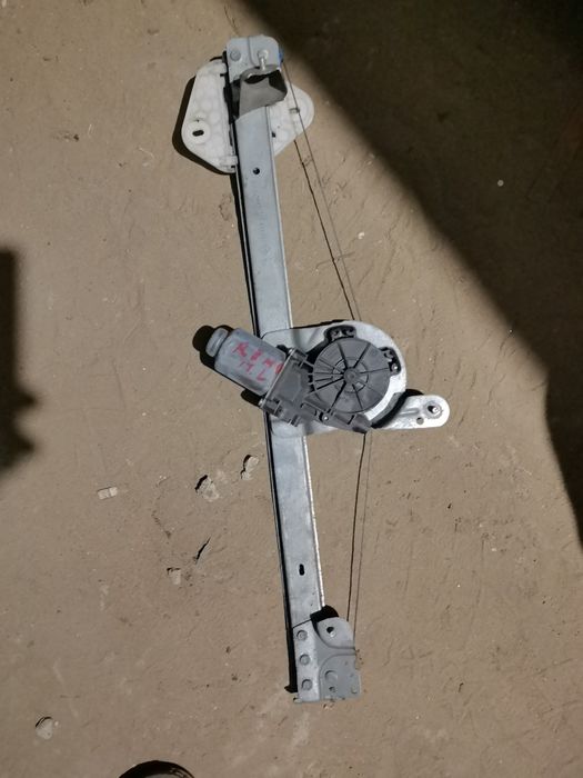 Рено Логан стеклоподъёмник левый. 2012 гв