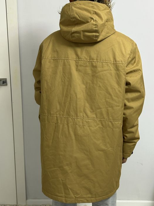 Куртки в отчличном состоянии