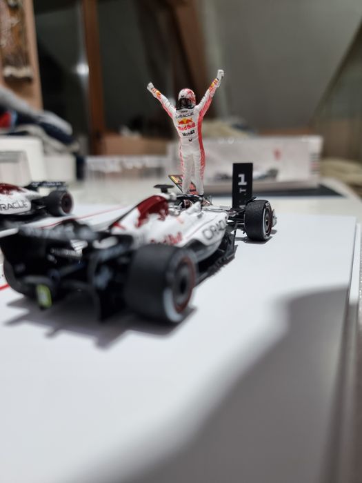 Red bull rb21 japanese gp winner Max Verstappen 1:43 spark