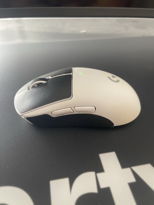 Logitech g pro x superlight 2 & glasspad qwerty  Negociabil