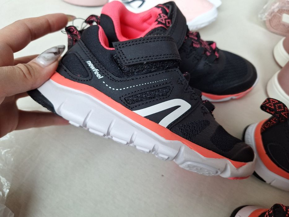 Нови светещи кецове за момиченце, размер 28