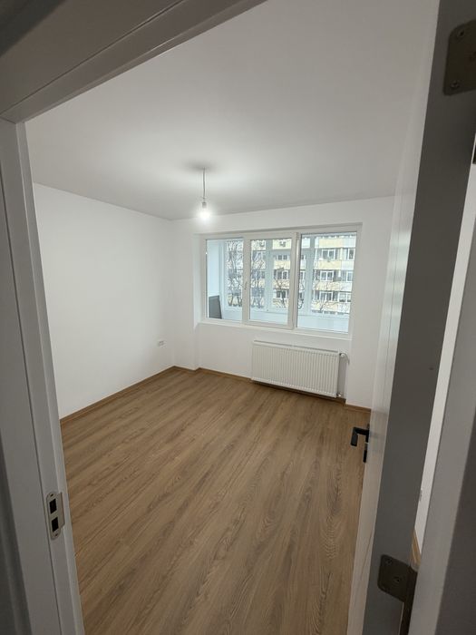 Proprietar 3 camere Vatra Luminoasa colt cu Mihai Bravu