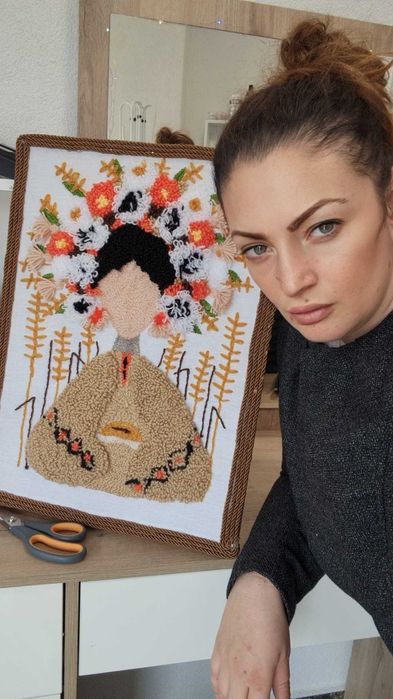 Плетени бродирани картини