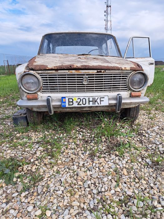 Vând piese lada 1200s originale