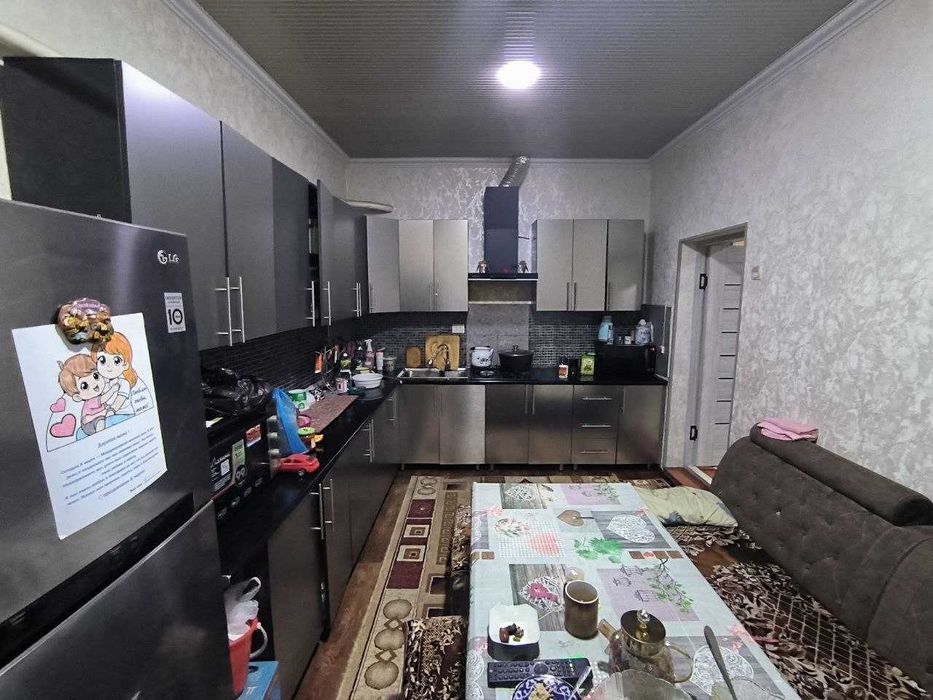 Продается на Сергели 4, Турон 13 станция метро 1 линия участок 6 соток