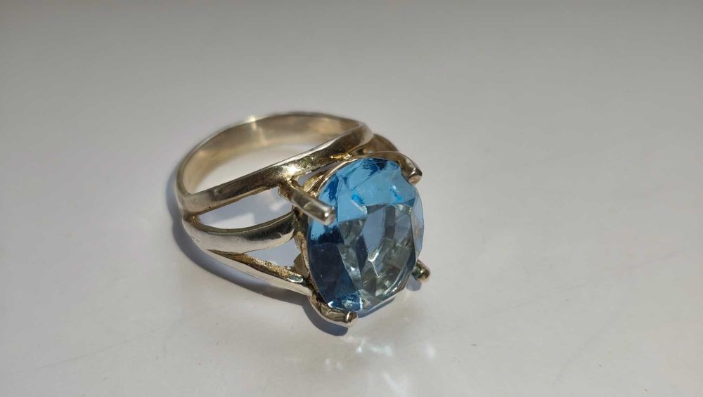 Эксклюзивное серебряное кольцо с камнем ТОПАЗ, разм.19,5