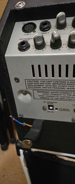 Два китарни  усилвателя CRATE  ,  MARSHALL