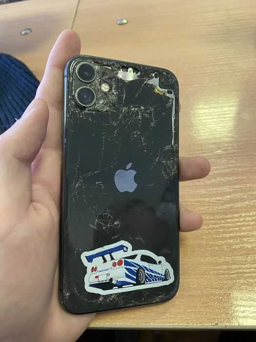 Айфон 11 срочна 40к