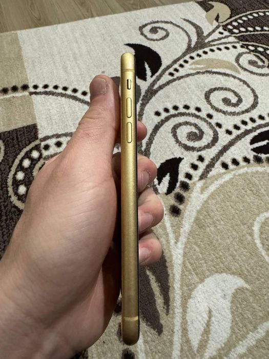 Продам iPhone x r 128 gb