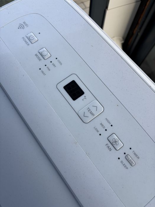 Aer conditionat portabil Hisense 12000 btu in garantie