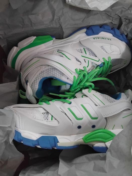 Balenciaga track