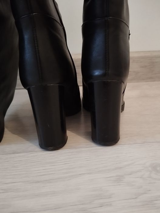 Продам демисезонные  сапоги