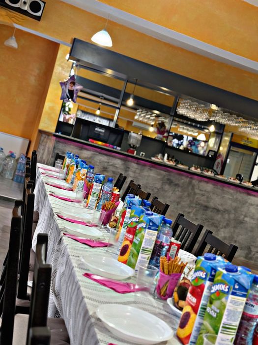 Дава се под наем Заведение в с. Добрина, Област Варна - 569 кв.м за 153 € - Снимка #14