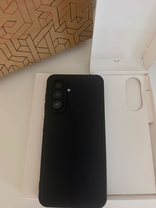 Чисто нов телефон Samsung Galaxy A17