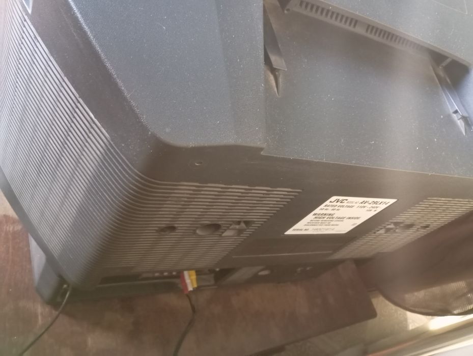 Продаю телевизор и пс2