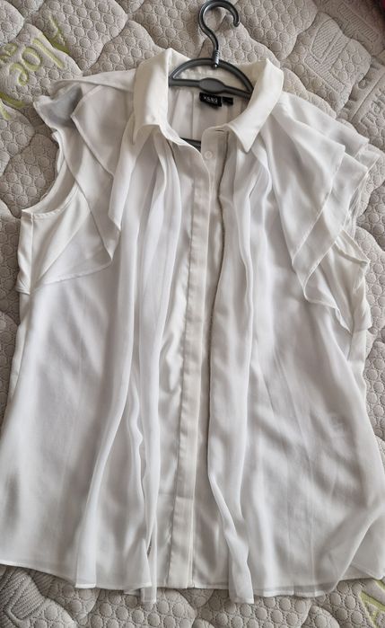 Черна блуза с паднали рамене