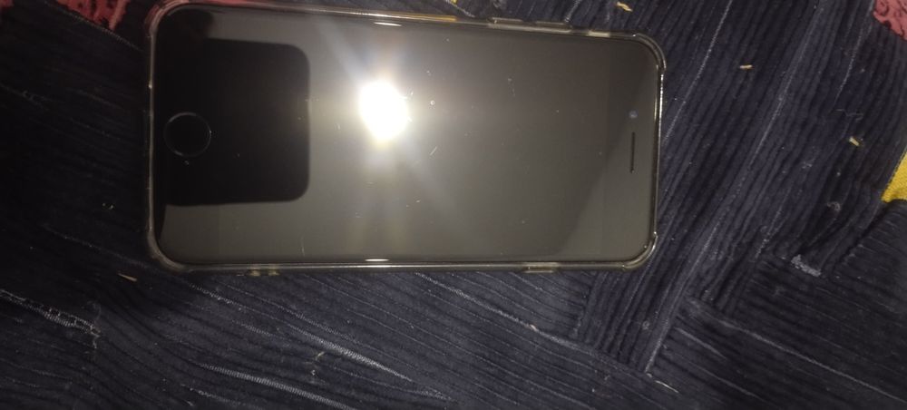 Айфон 7  32 гиг продам