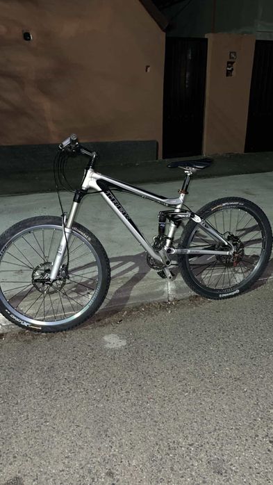 Trek full suspension