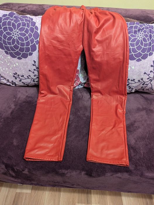 Pantaloni dama ,imitație piele,vatuiti