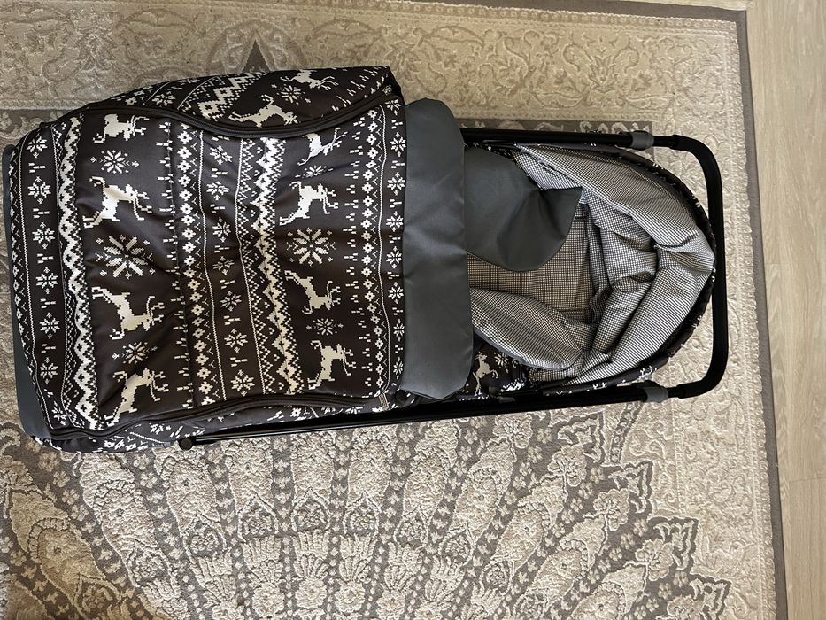 Санки закрытые детские