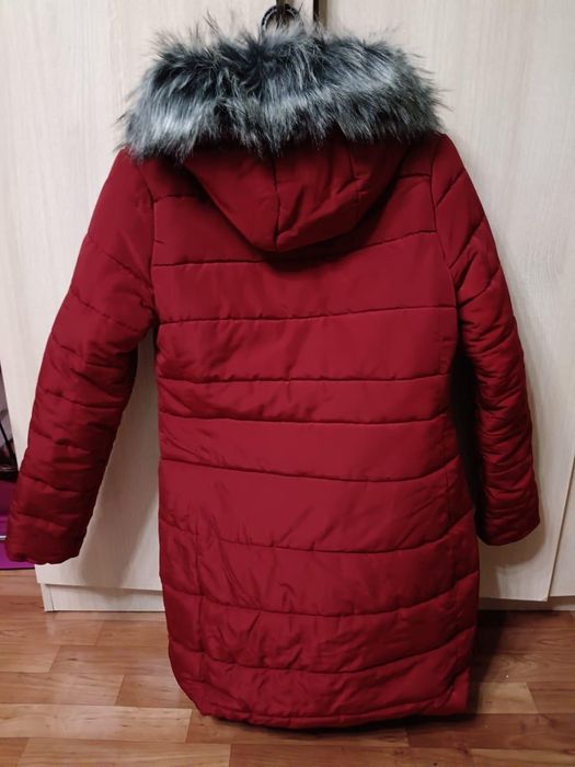 Куртка  на девочек новый