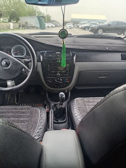 Lacette sotiladi srochni