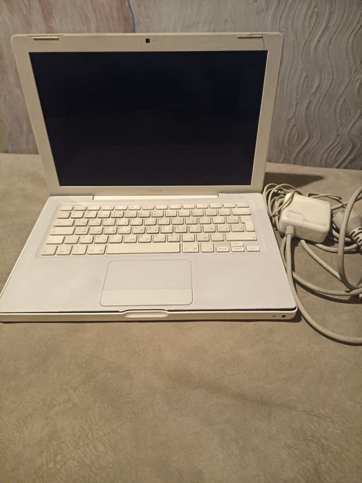 Makbook - A1181   in  California