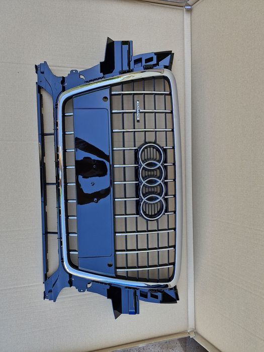 Grila centrala Audi Q5 8R NOUA 2008-2012