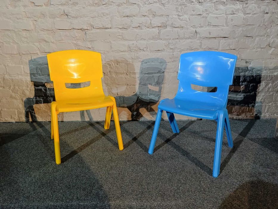 Стулья детские, пластиковые