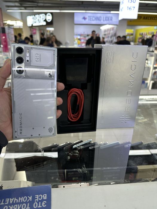 Redmagic 9 pro 16/512 как новый