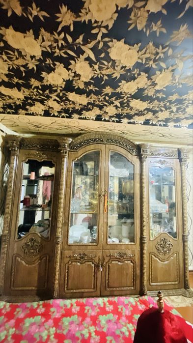 Продается Стенка в отличном состояние  почти новое город джизак срочно