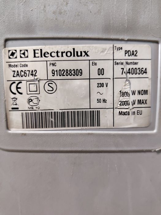 Пылесос Electrolux  2000 W Hepa Washable Filter , made in EU