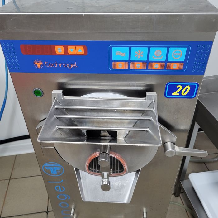 Mantecator , Masina de inghetata