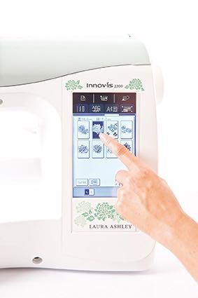 Швейно-вышивальная машина Brother NV 2200