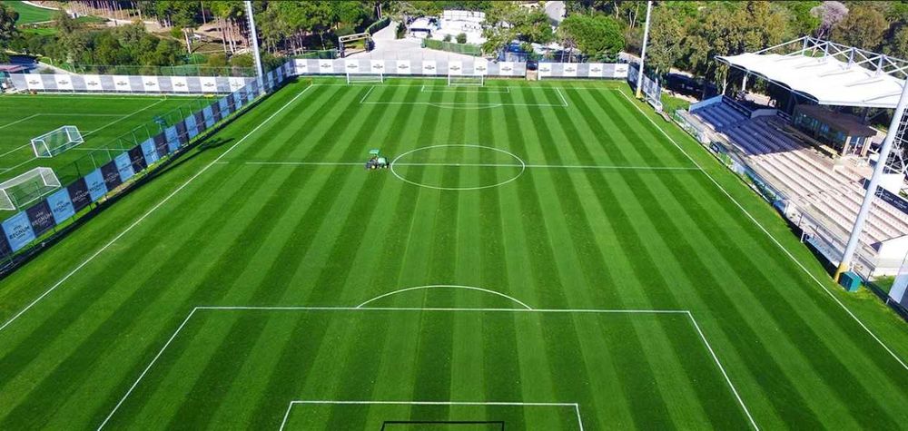 Futbol maydonlari, stadionlar. Футбольные поля, стадионы с гарантией