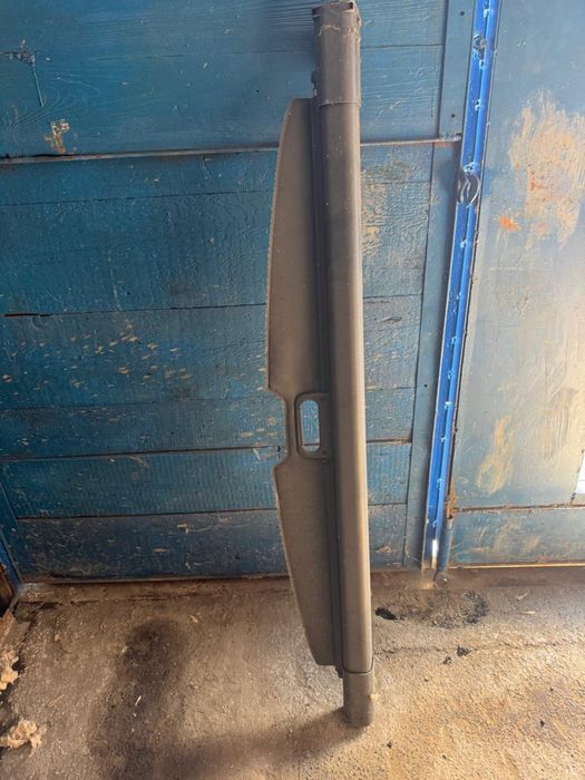 Шторка багажника