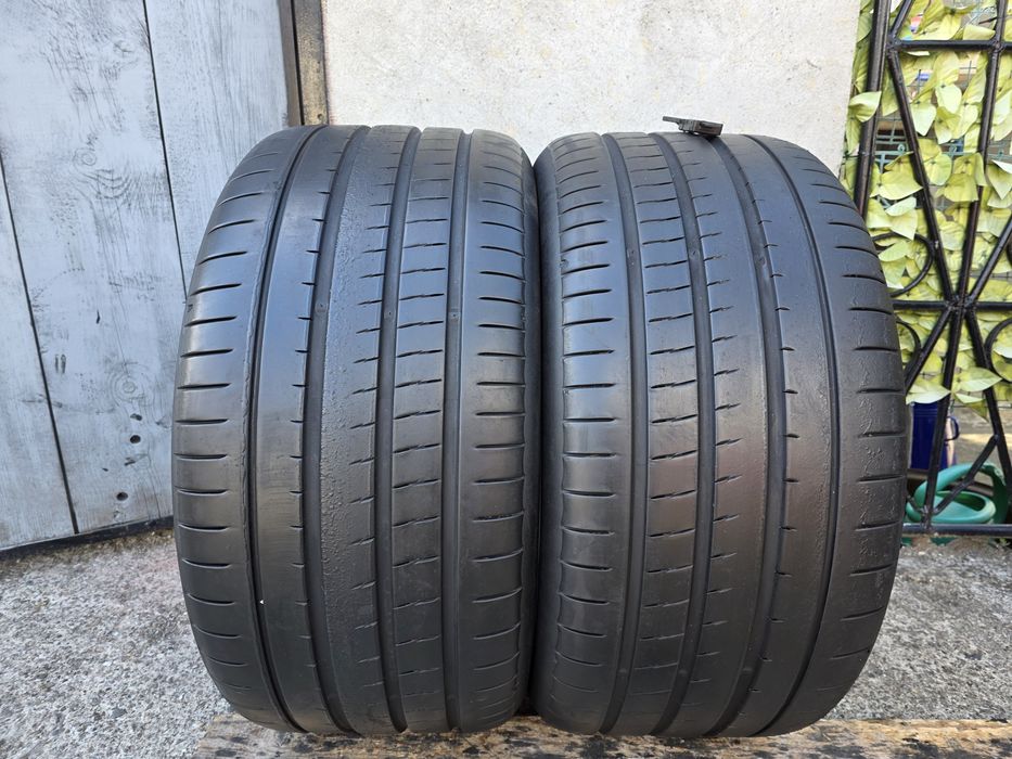 Vând două anvelope de vara yokohama advan sport  315 35 22  dotv5024