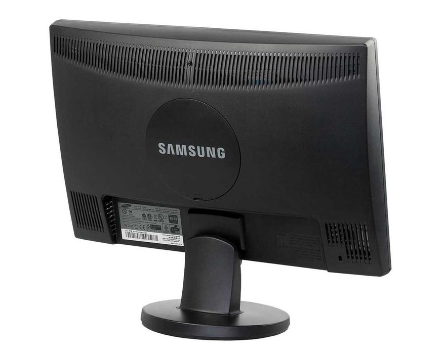 Монитор 19" 1440 x 900  Samsung 943NW