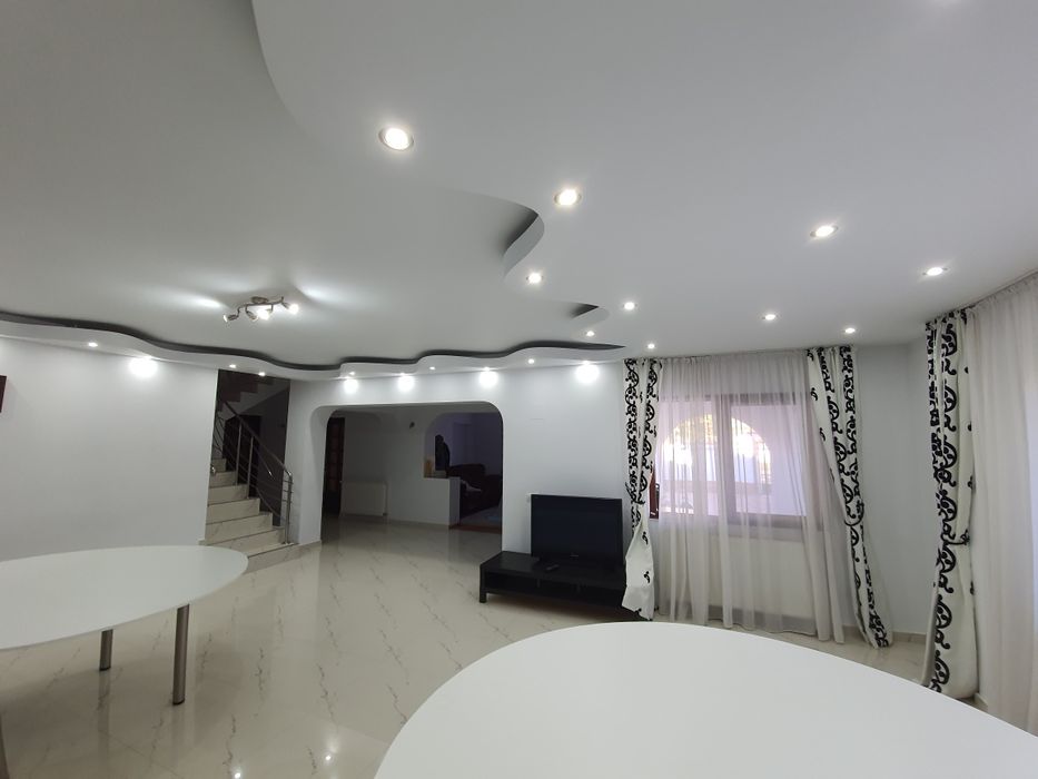 Casă de familie, 350mp, Teren 1000mp - Zonă liniștită (Vatra Veche]