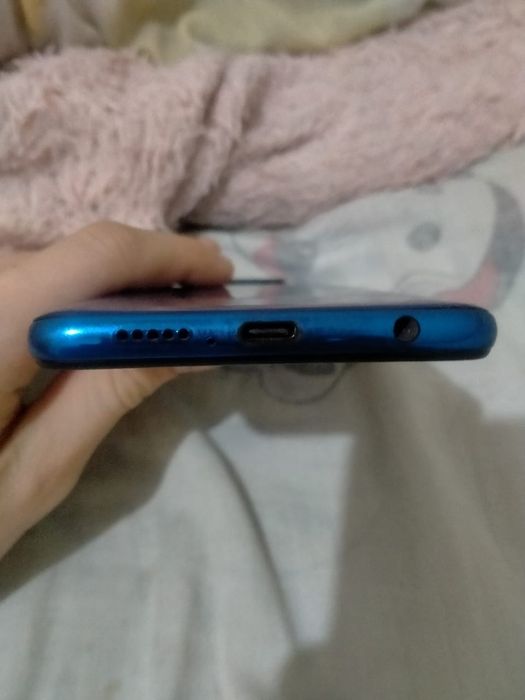 Продам телефон..