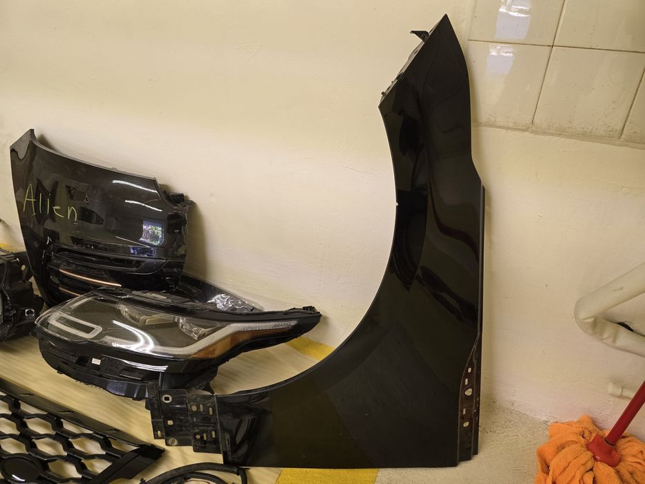 Range Rover Velar части фар стоп решетка