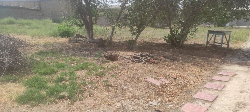 Yer sotiladi hamma sharoiti bor