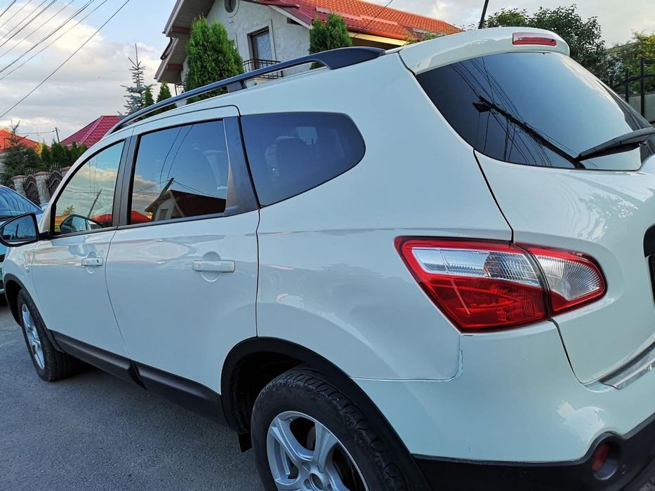 nissan qashqai +2