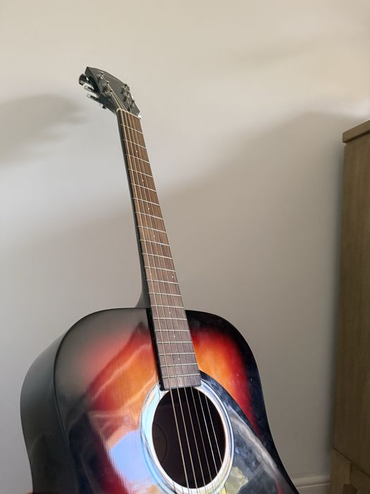 Chitara Fender noua