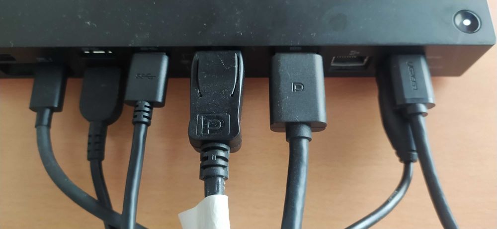 Докстанция Lenovo Thunderbolt 3, Gen2